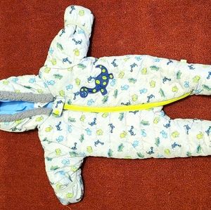 Baby boy snowshit 0-3